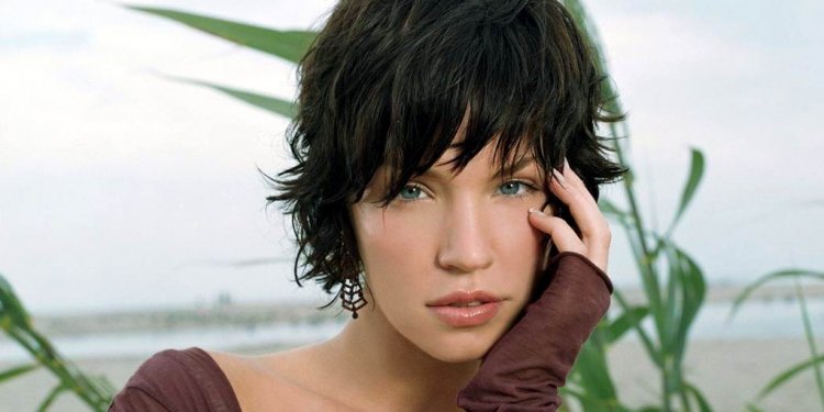 Hairstyles Short Bangs