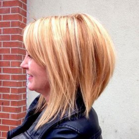 strawberry blonde layered bob